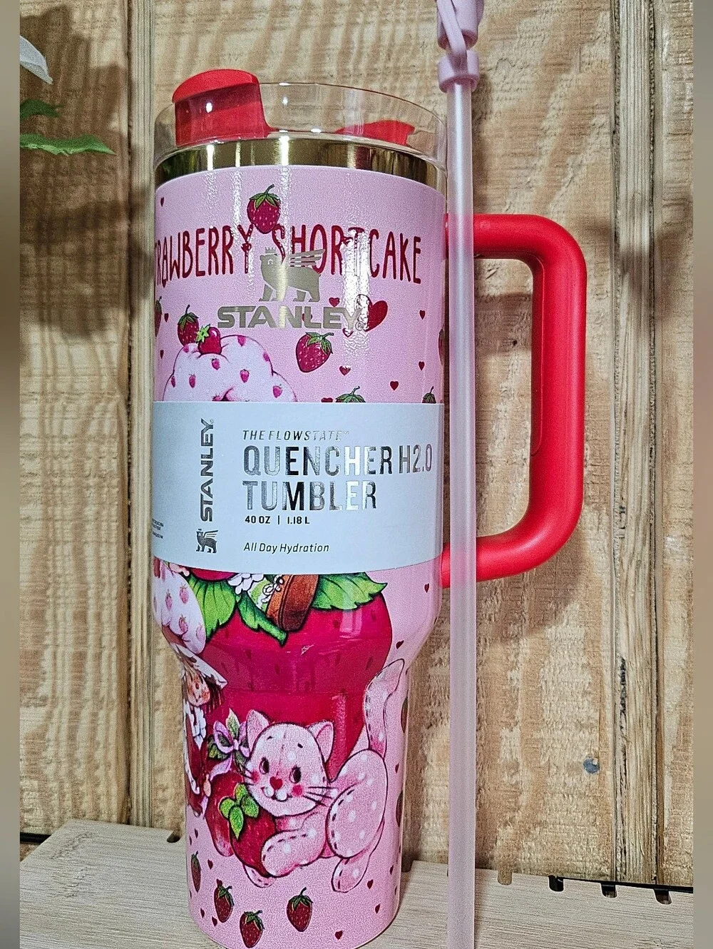 Pink Stanley 40oz Quencher H2.0 FlowState tumbler